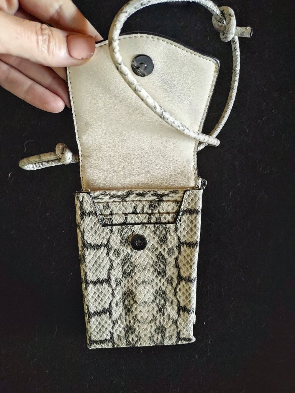 A New Day phone crossbody bag, perfect condition!